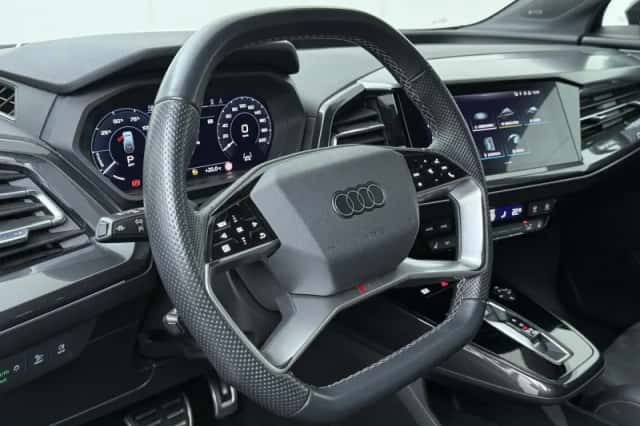 Audi Q4 e-tron (2022) thumbnail 6