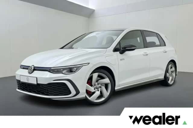 Volkswagen Golf (2025) thumbnail 1