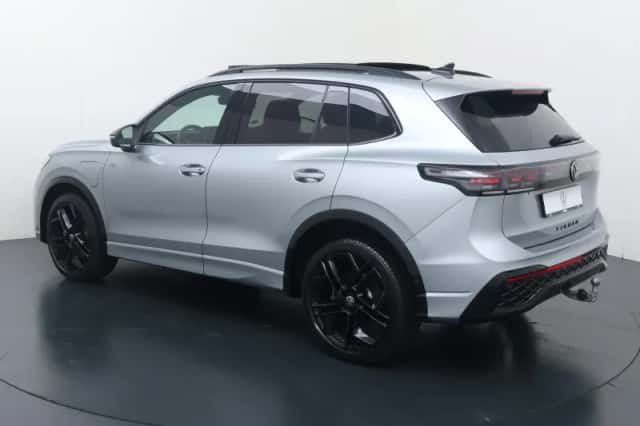 Volkswagen Tiguan (2024) thumbnail 4