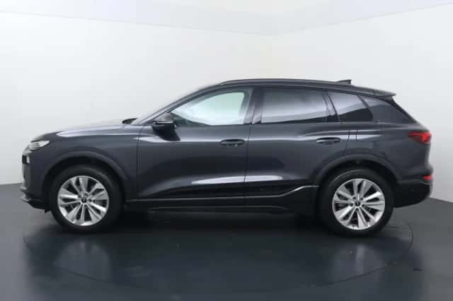 Audi Q6 e-tron (2025) thumbnail 2