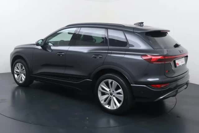 Audi Q6 e-tron (2025) thumbnail 4