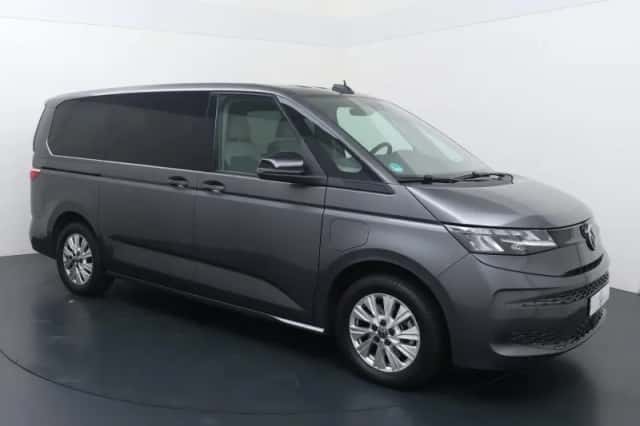 Volkswagen Multivan (2025) thumbnail 3