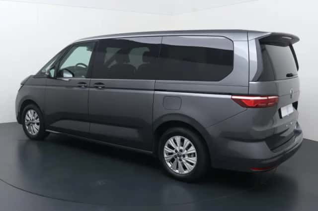 Volkswagen Multivan (2025) thumbnail 4