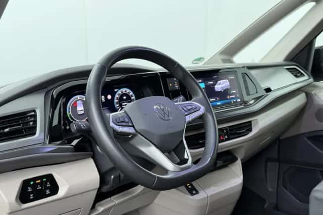 Volkswagen Multivan (2025) thumbnail 6