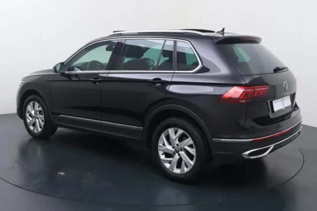Volkswagen Tiguan (2023) thumbnail 4