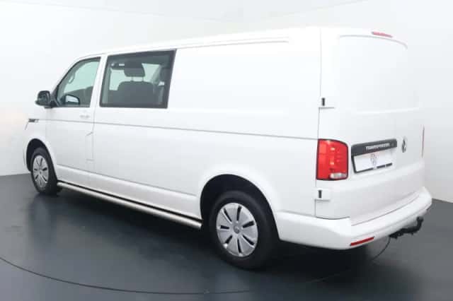 Volkswagen Transporter (2024) thumbnail 4