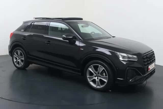 Audi Q2 (2023) thumbnail 3