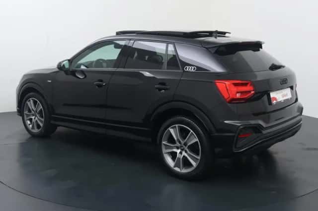 Audi Q2 (2023) thumbnail 4