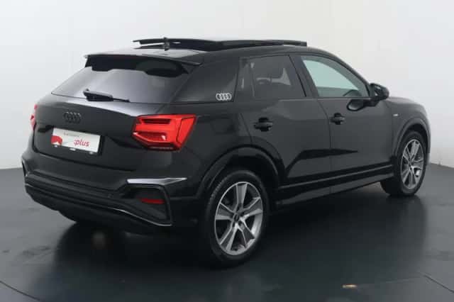 Audi Q2 (2023) thumbnail 5