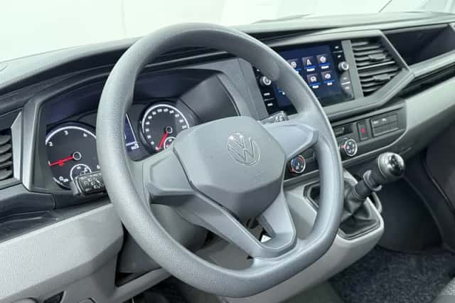 Volkswagen Transporter (2024) thumbnail 6
