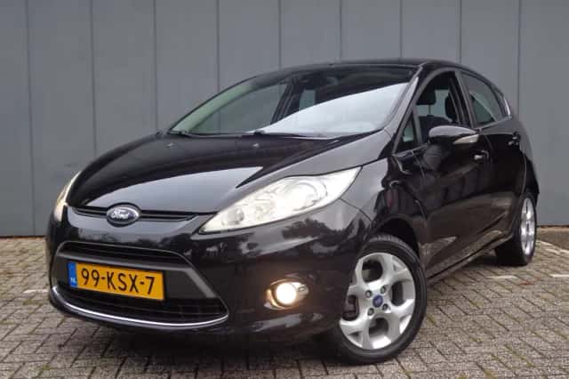 Ford Fiesta (2010) thumbnail 1