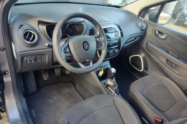Renault Captur (2017) thumbnail 5