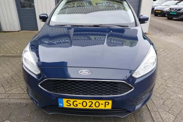 Ford Focus (2018) thumbnail 3