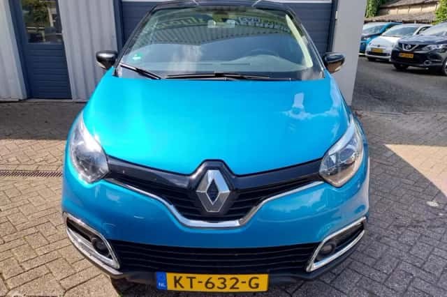 Renault Captur (2016) thumbnail 2