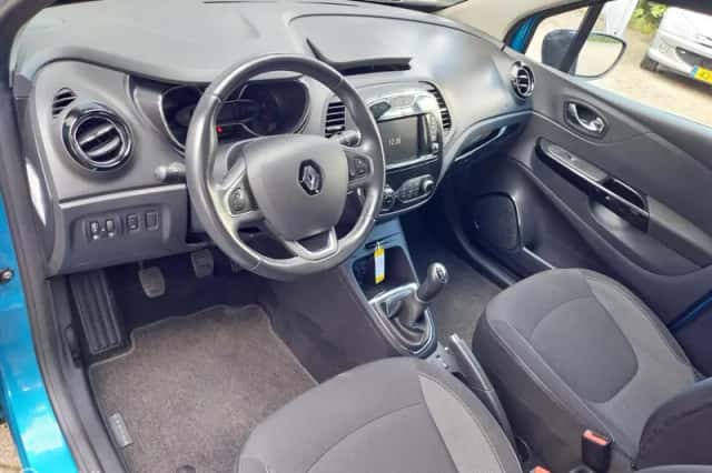 Renault Captur (2016) thumbnail 5
