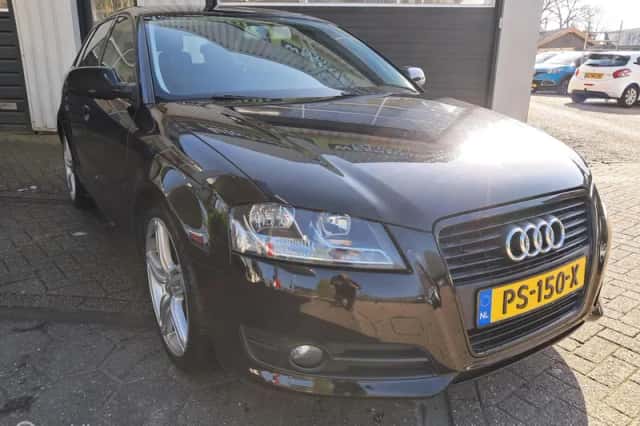 Audi A3 (2010) thumbnail 2