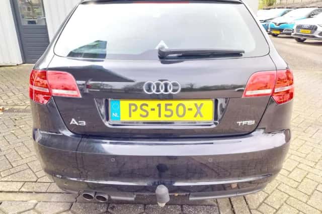 Audi A3 (2010) thumbnail 4