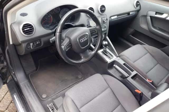Audi A3 (2010) thumbnail 5