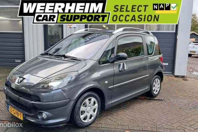 Peugeot 1007 (2008) thumbnail 1