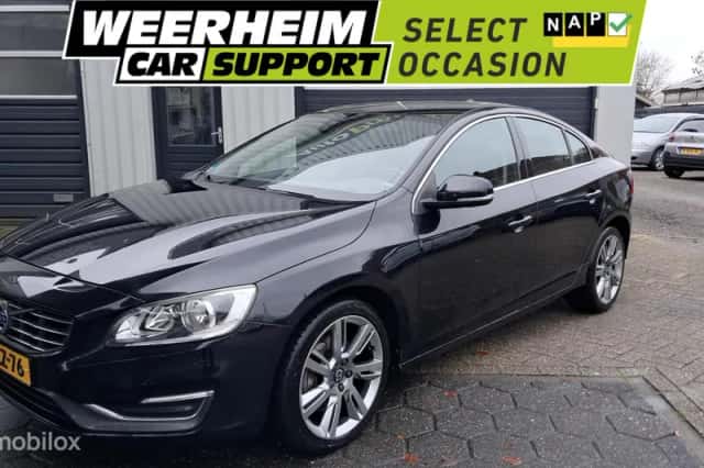Volvo S60 (2015) thumbnail 1