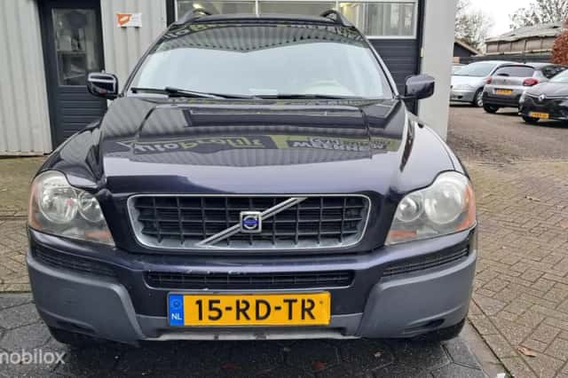 Volvo XC90 (2005) thumbnail 3