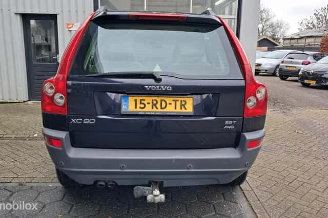 Volvo XC90 (2005) thumbnail 4
