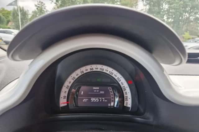 Renault Twingo (2019) thumbnail 3