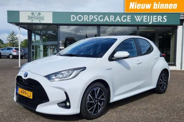 Toyota Yaris (2021) thumbnail 1