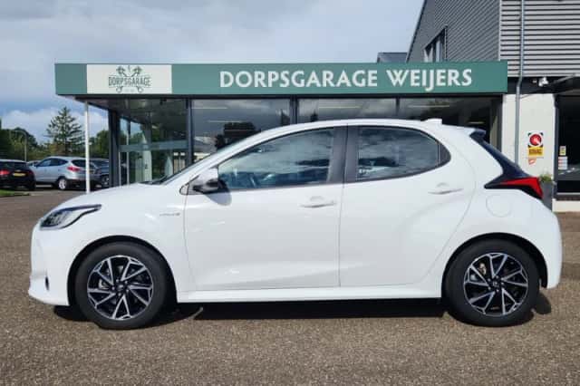 Toyota Yaris (2021) thumbnail 6