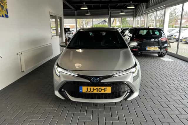 Toyota Corolla (2021) thumbnail 4