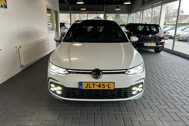 Volkswagen Golf (2020) thumbnail 4