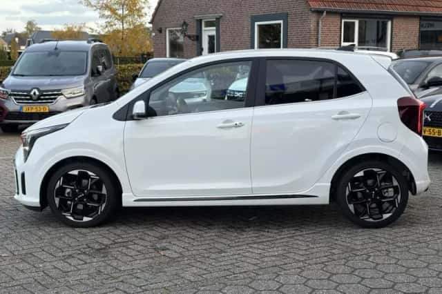 Kia Picanto (2025) thumbnail 2