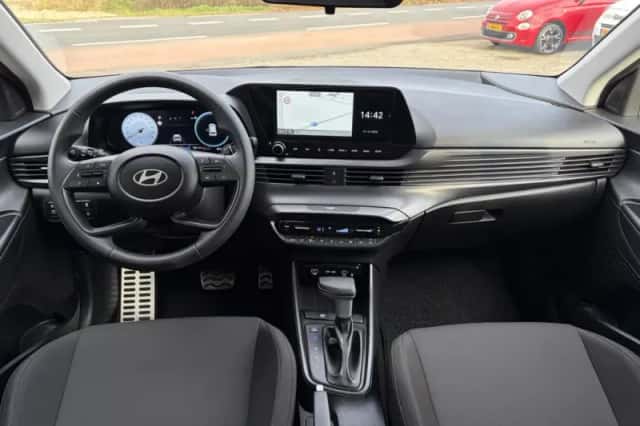 Hyundai Bayon (2025) thumbnail 3