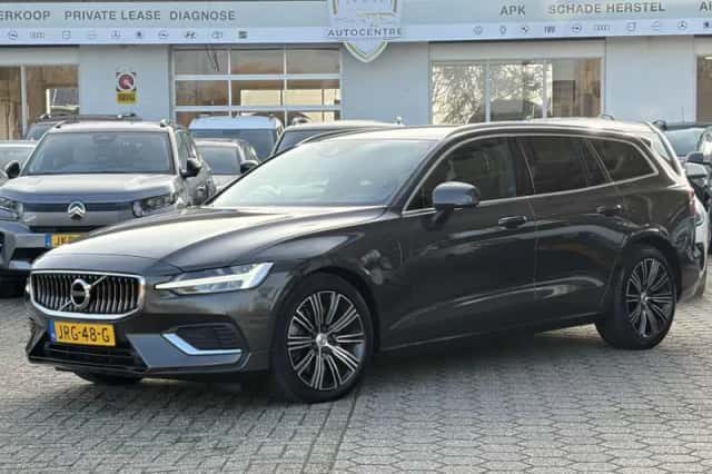 Volvo V60 (2021) thumbnail 5