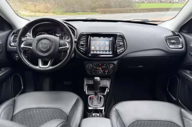 Jeep Compass (2020) thumbnail 3