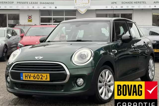 MINI Cooper (2016) thumbnail 1
