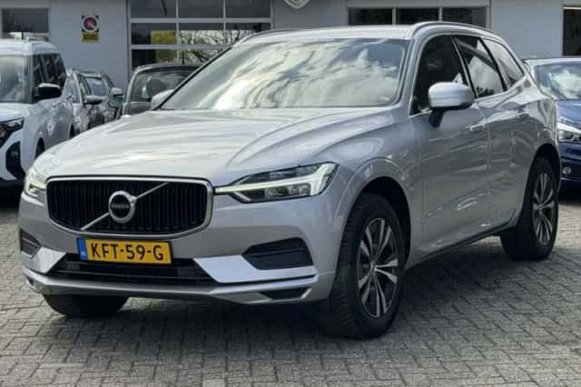 Volvo XC60 (2021) thumbnail 4