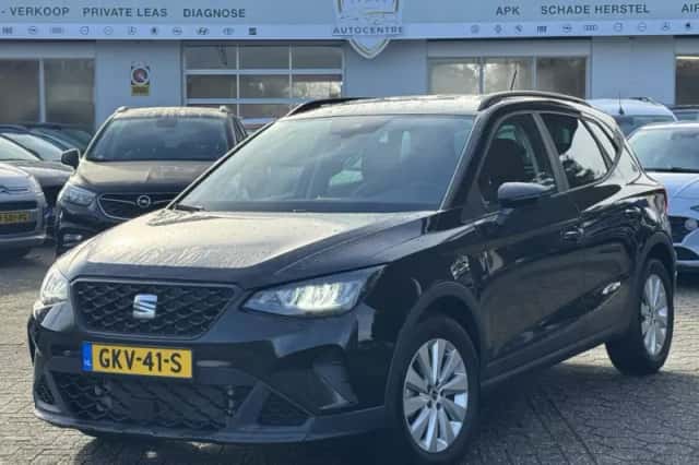 SEAT Arona (2023) thumbnail 2