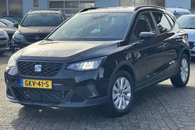 SEAT Arona (2023) thumbnail 3