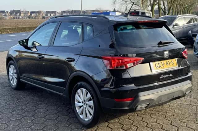 SEAT Arona (2023) thumbnail 5