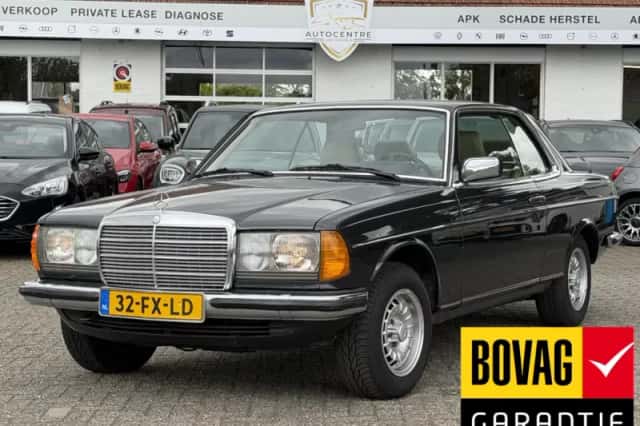 Mercedes-Benz 200-Serie (1985) thumbnail 1