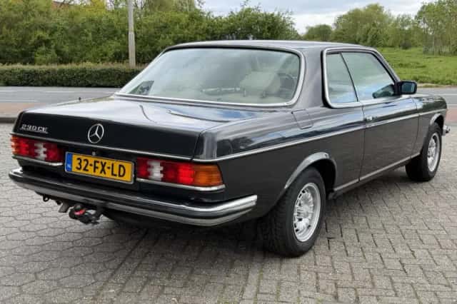 Mercedes-Benz 200-Serie (1985) thumbnail 6
