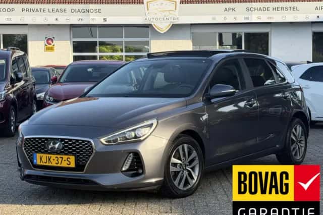 Hyundai i30 (2017) thumbnail 1