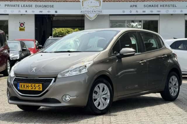 Peugeot 208 (2015) thumbnail 4