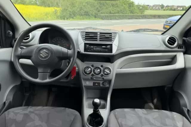 Suzuki Alto (2010) thumbnail 3