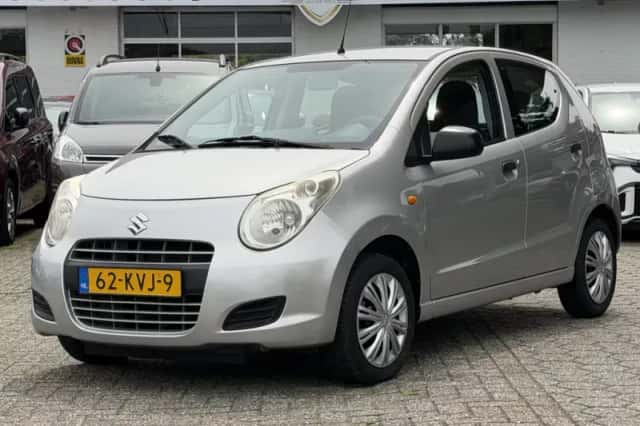 Suzuki Alto (2010) thumbnail 5