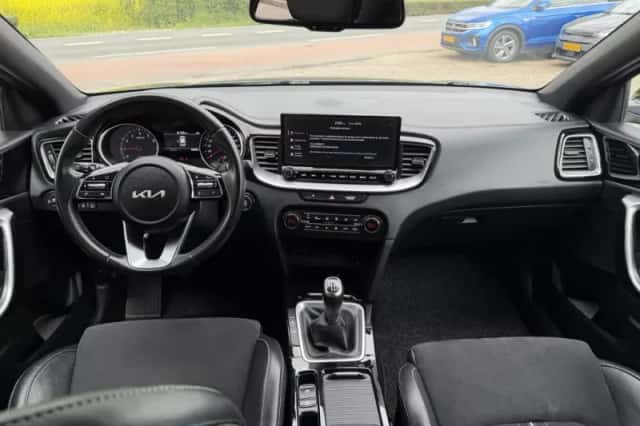 Kia XCeed (2022) thumbnail 3
