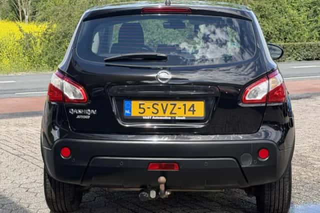 Nissan Qashqai (2010) thumbnail 5