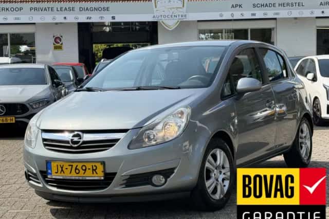 Opel Corsa (2010) thumbnail 1
