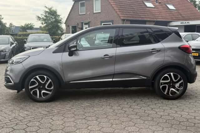Renault Captur (2015) thumbnail 2